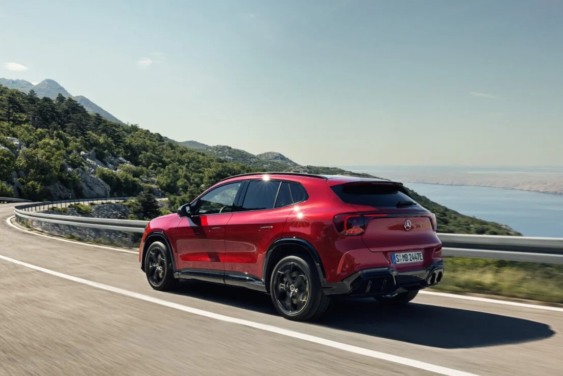 Mercedes-Benz GLA 2027 (7)