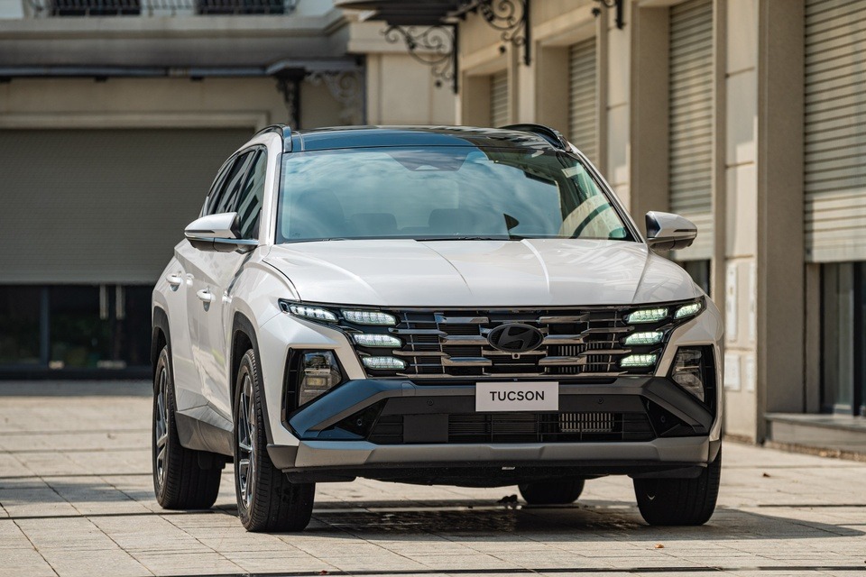hyundai tucson 1