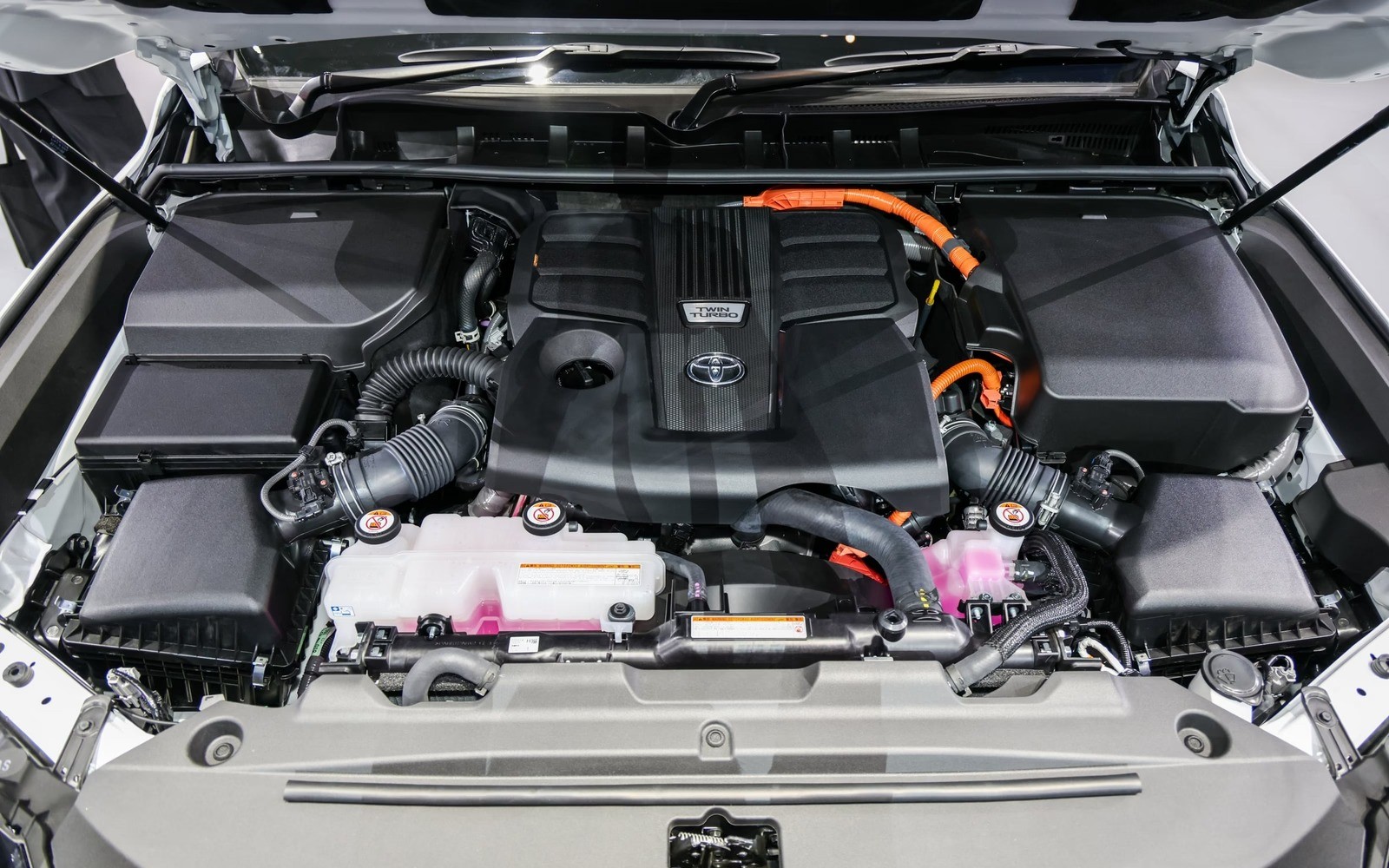 Toyota Land Cruiser Hybrid 2026 (5)