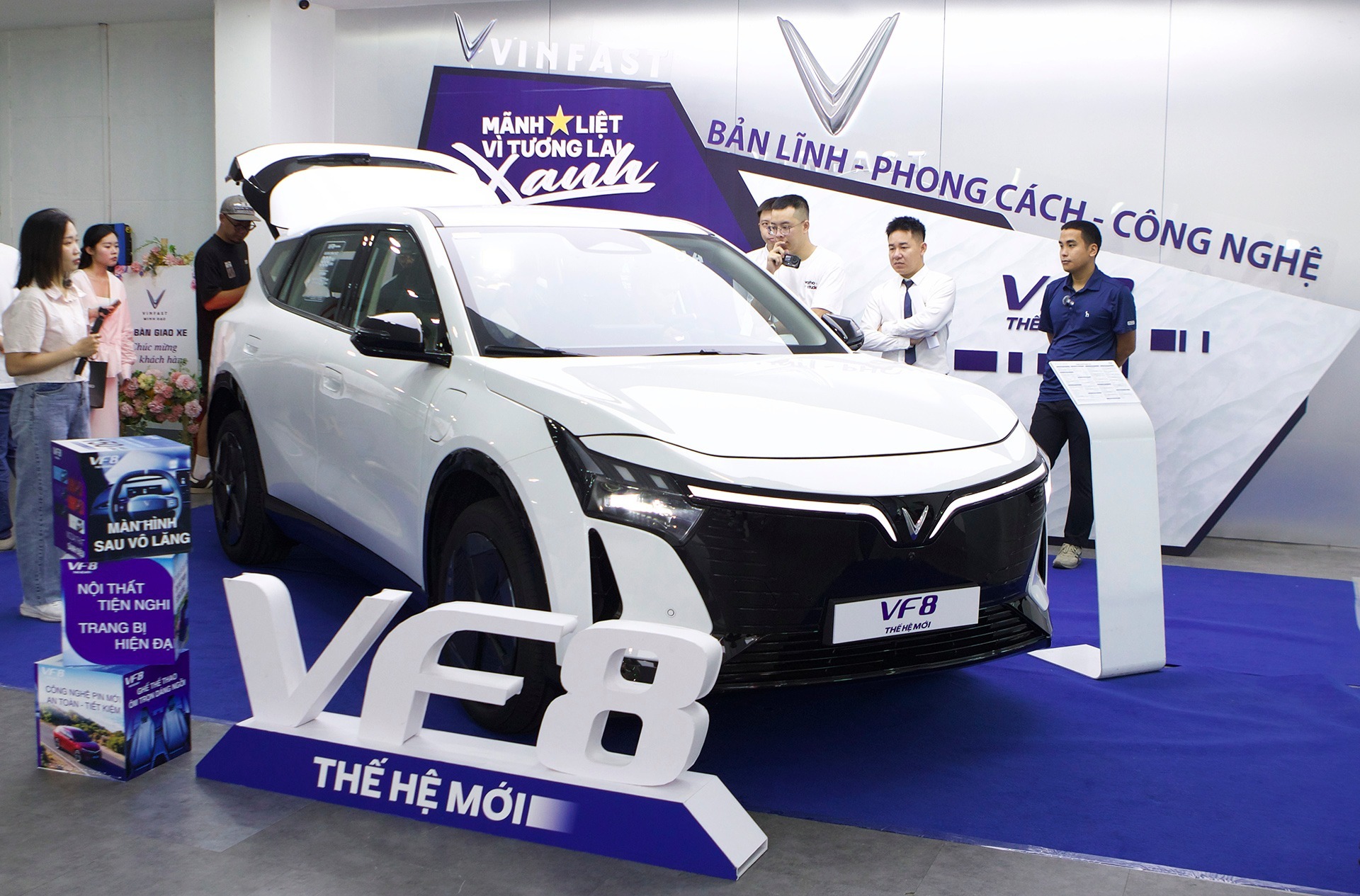 VinFast VF 8 (9)