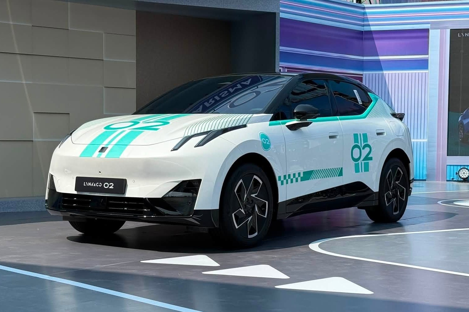 Lynk & Co 02 (8)
