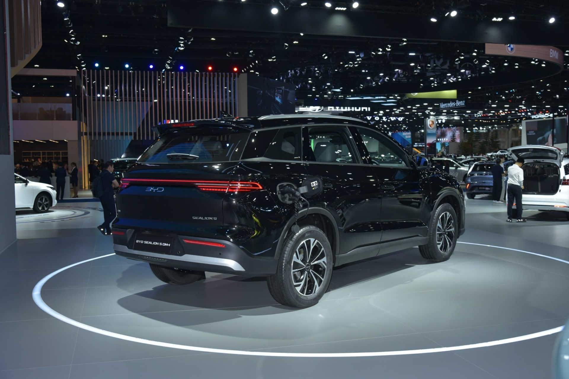 BYD Sealion 5 (2)