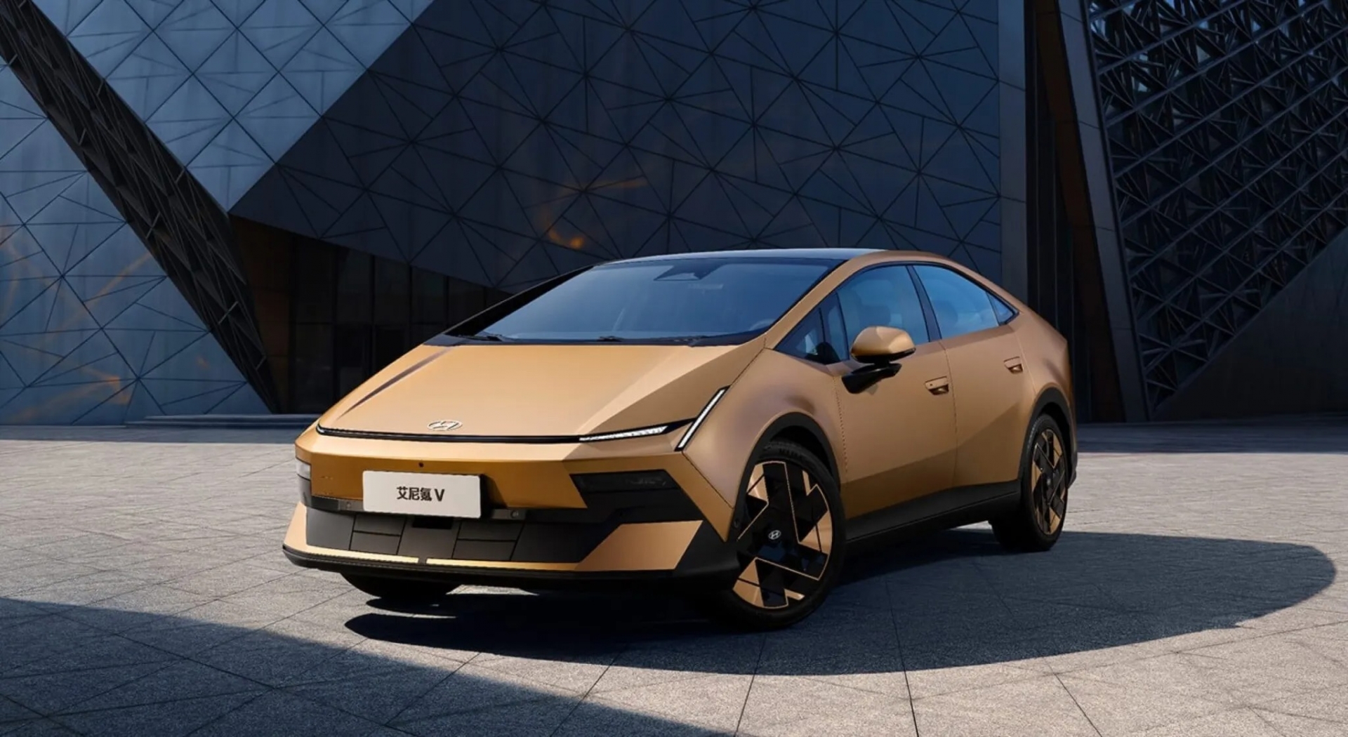 Hyundai-Ioniq-V-00019-2048x1121