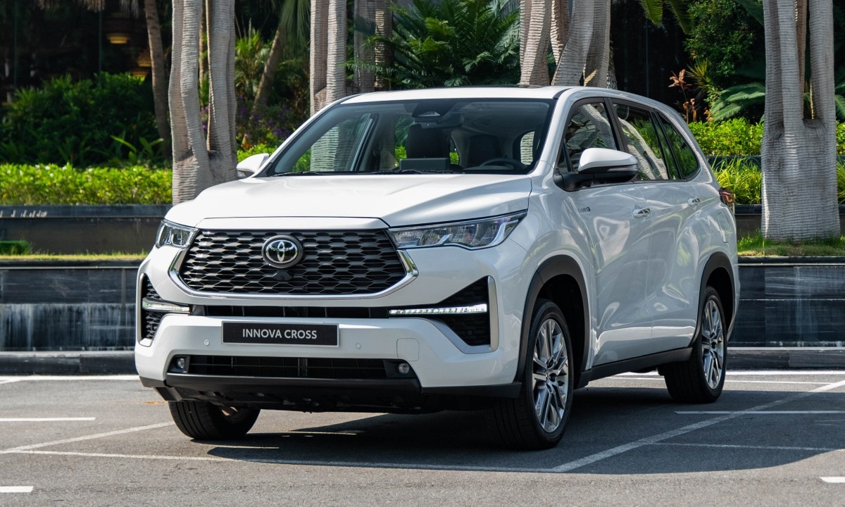 Toyota Innova Cross HEV