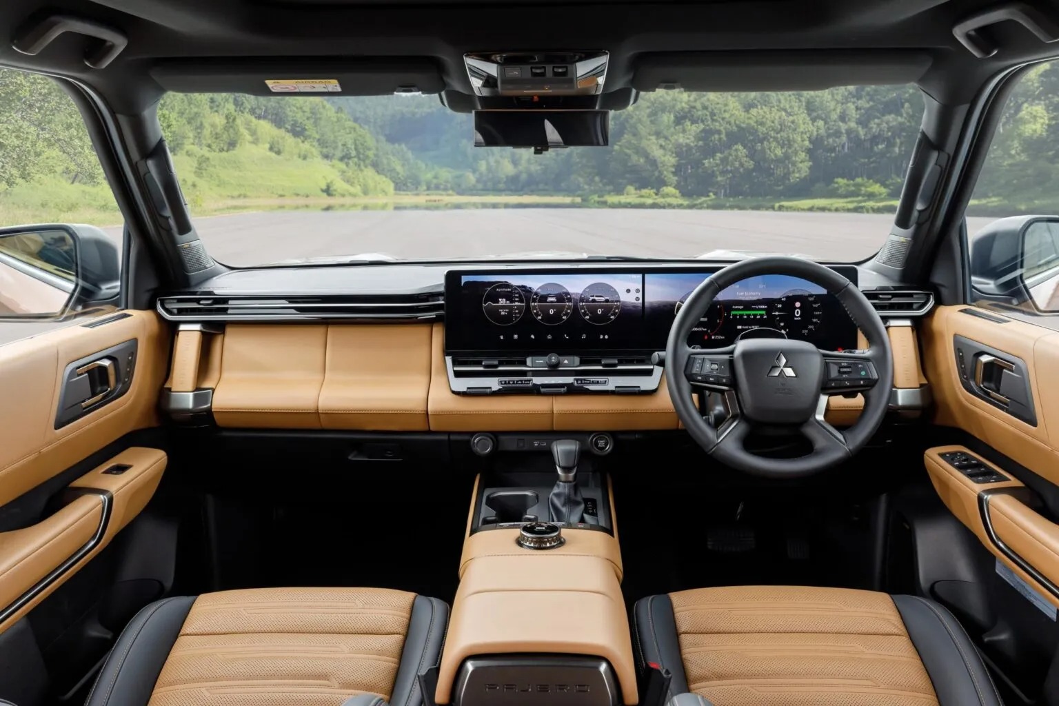 2027-Mitsubishi-Pajero-Interior-Australia-1-1536x1024