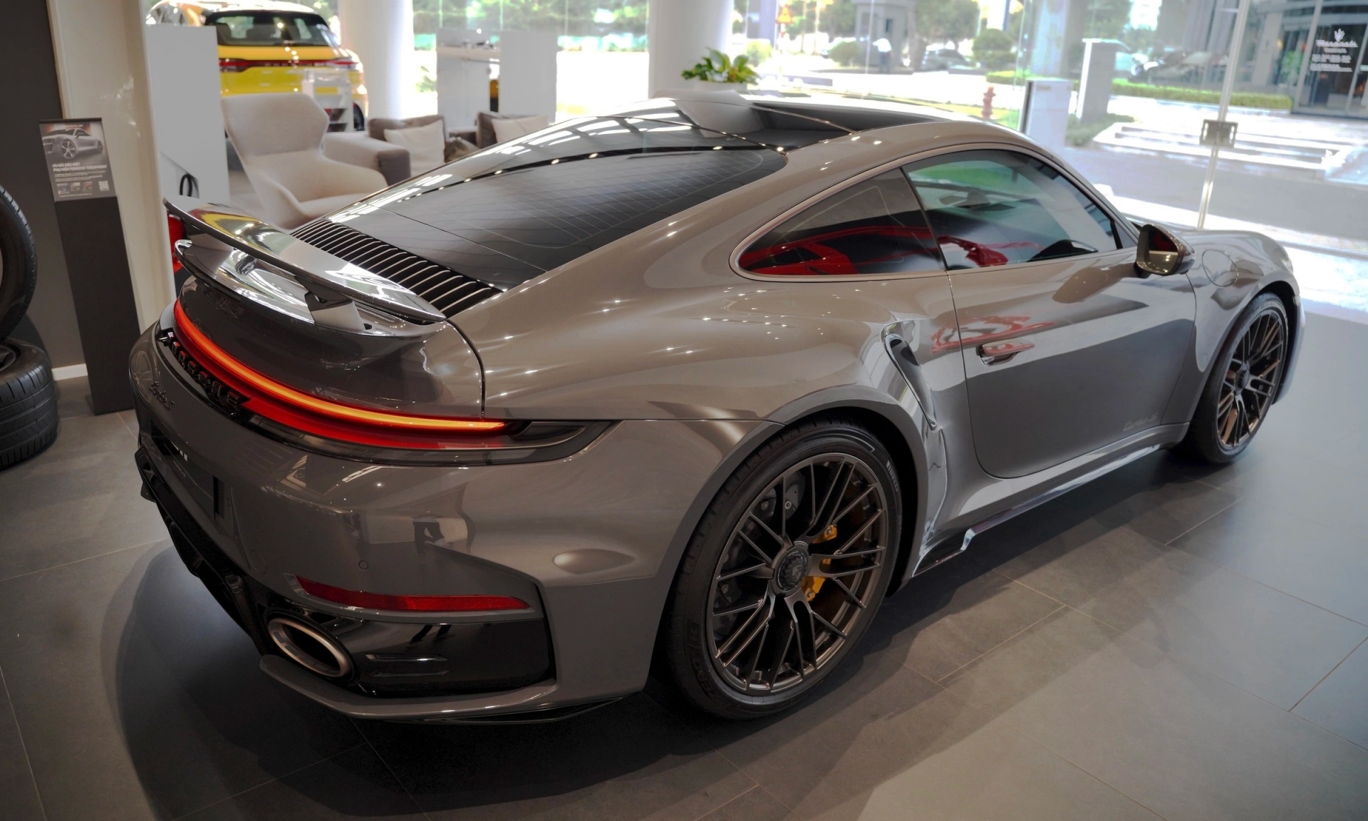 Porsche 911 Turbo S 2026 (4)
