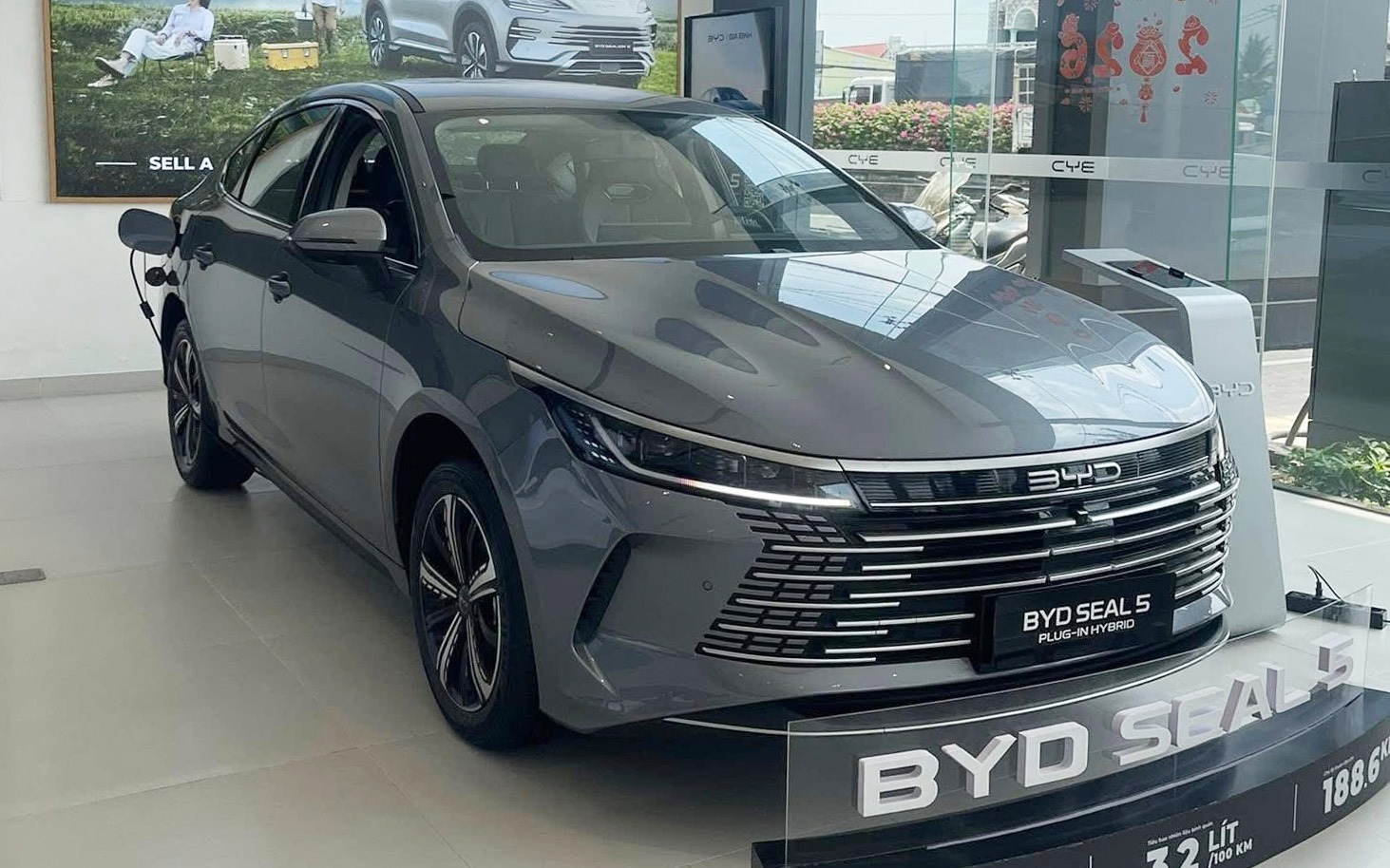 BYD Seal 5