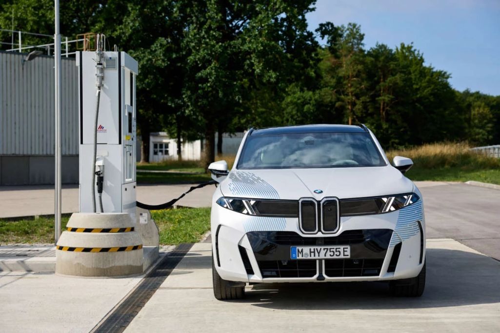 BMW iX5 Hydrogen (6)