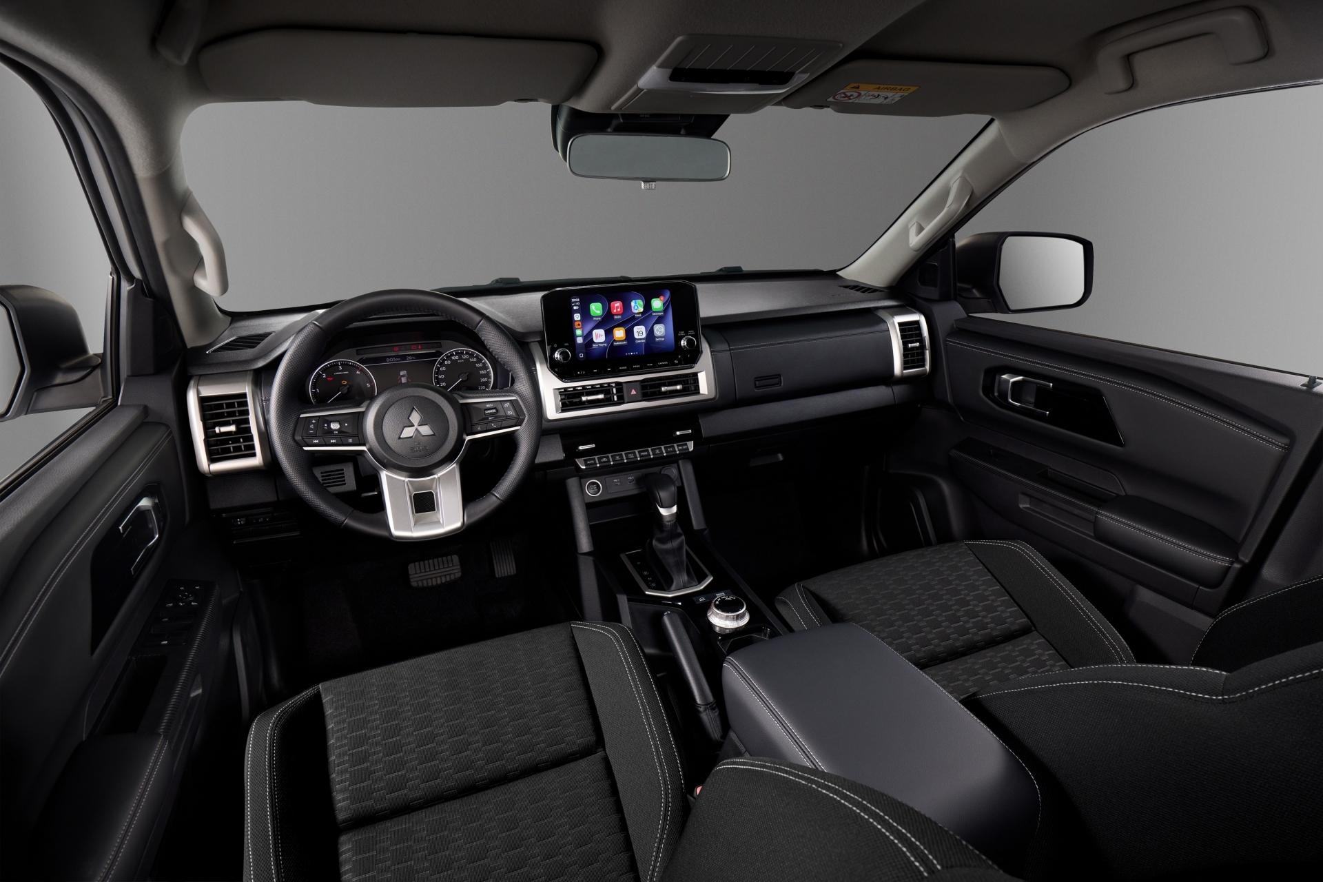 Triton 4WD AT Premium (3)