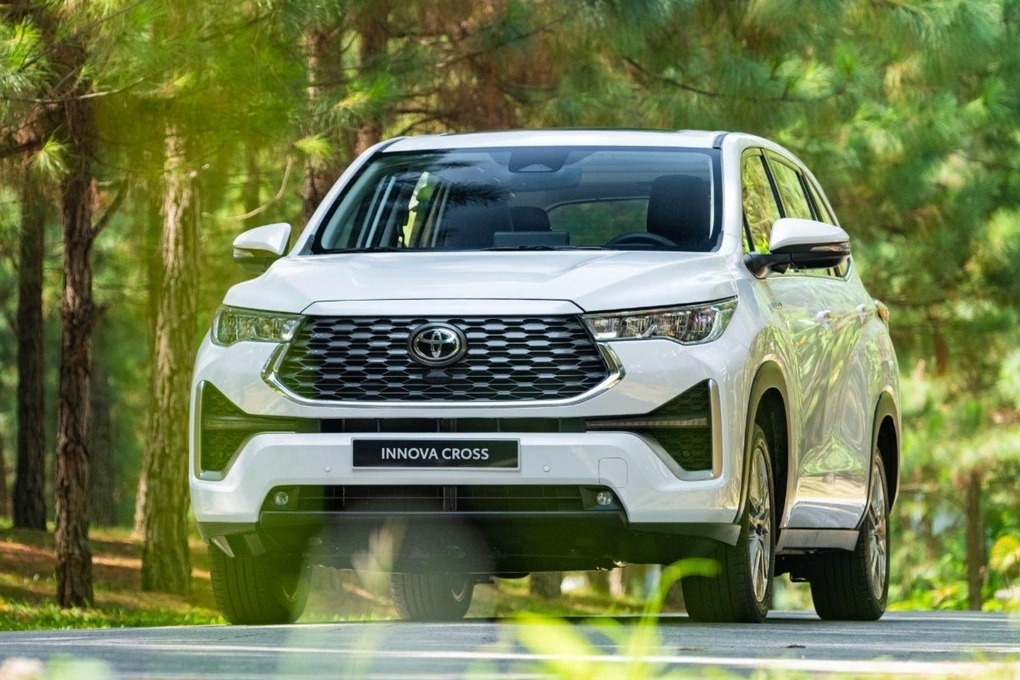 toyota-innova-cross