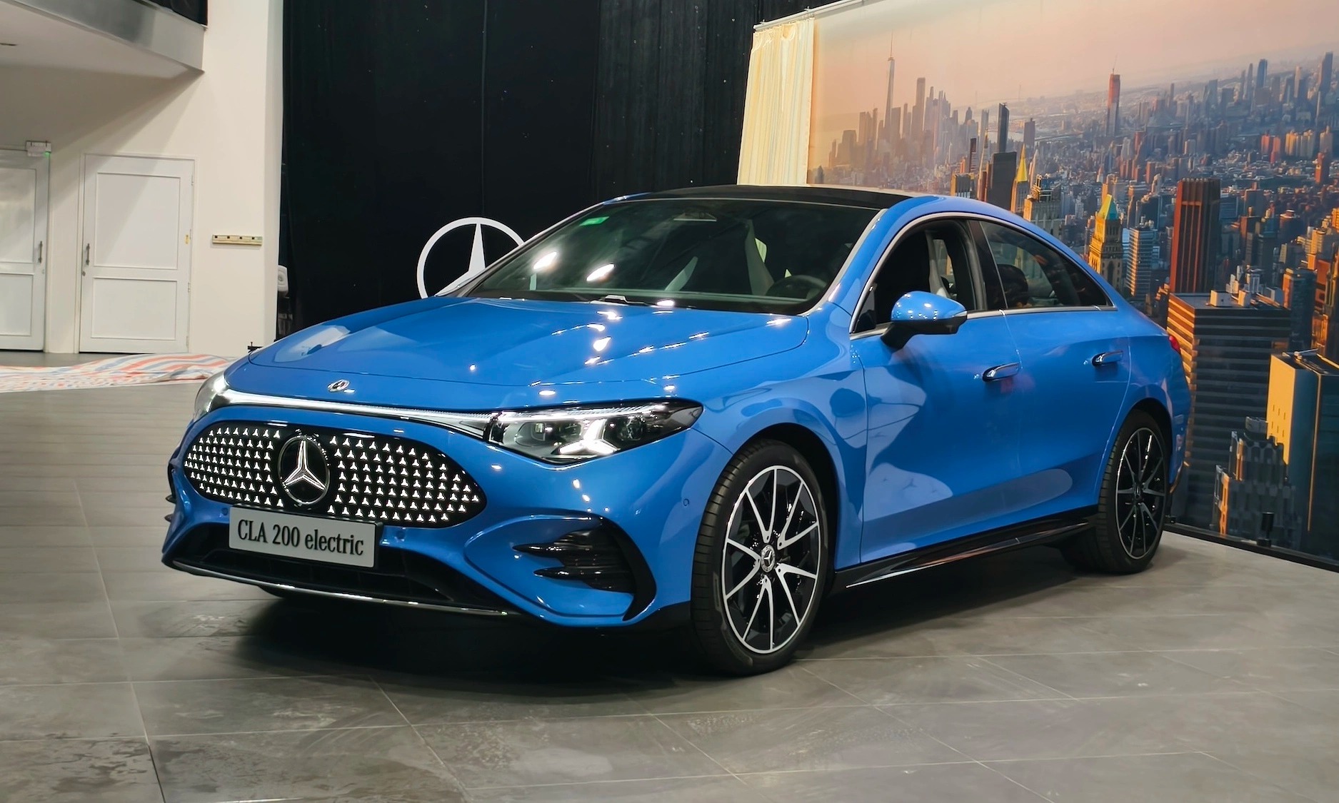 Mercedes CLA 200 electric