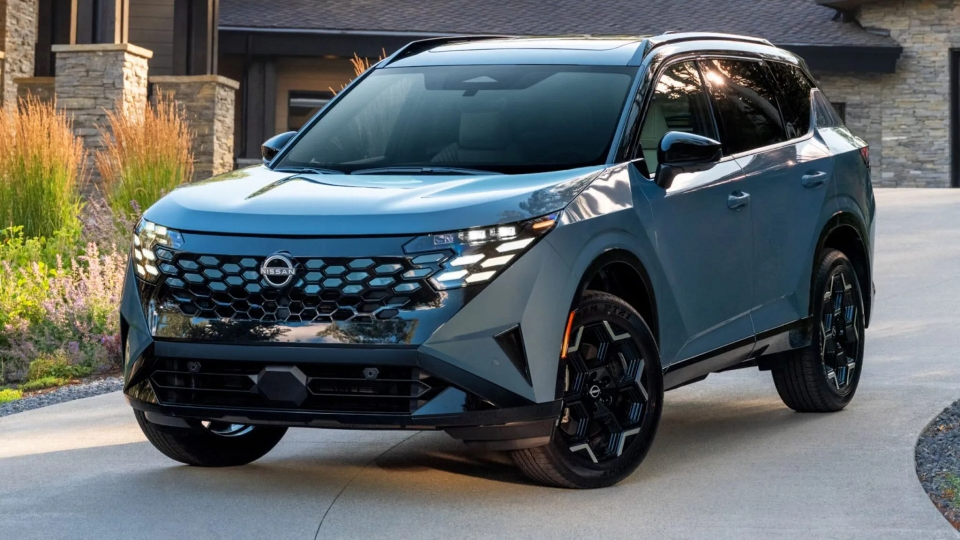2027-Nissan-Rogue-Hybrid-18-2048x1153