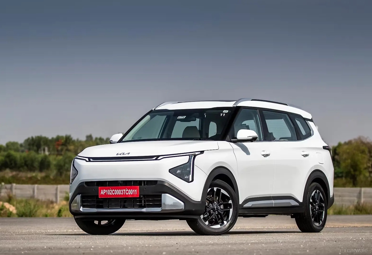 kia-carens-clavis-2025-18-1747475323840-1747475326996221310159-1790172370568-17901723745321546439952