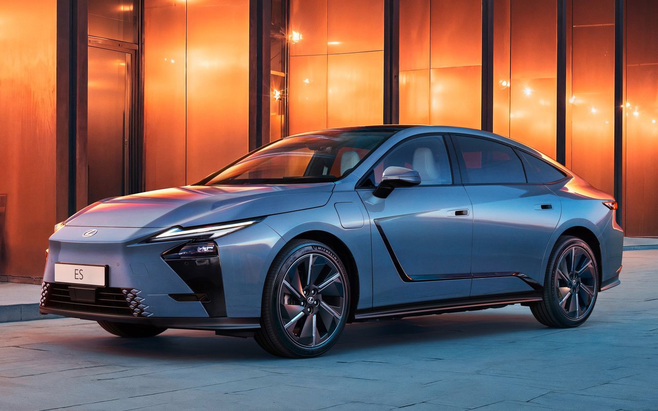 Lexus ES 500e (3)