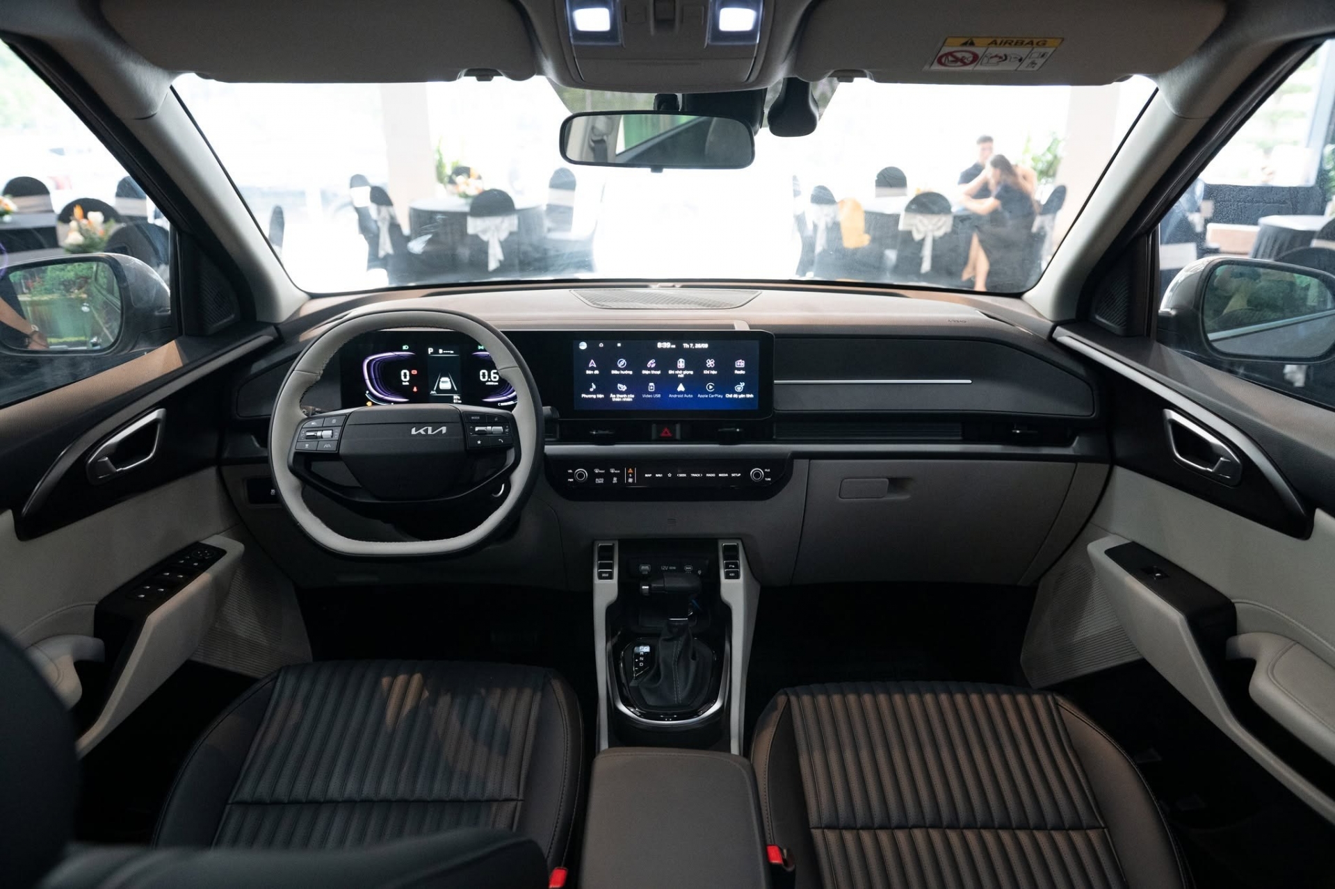 Kia Carens Clavis (2)
