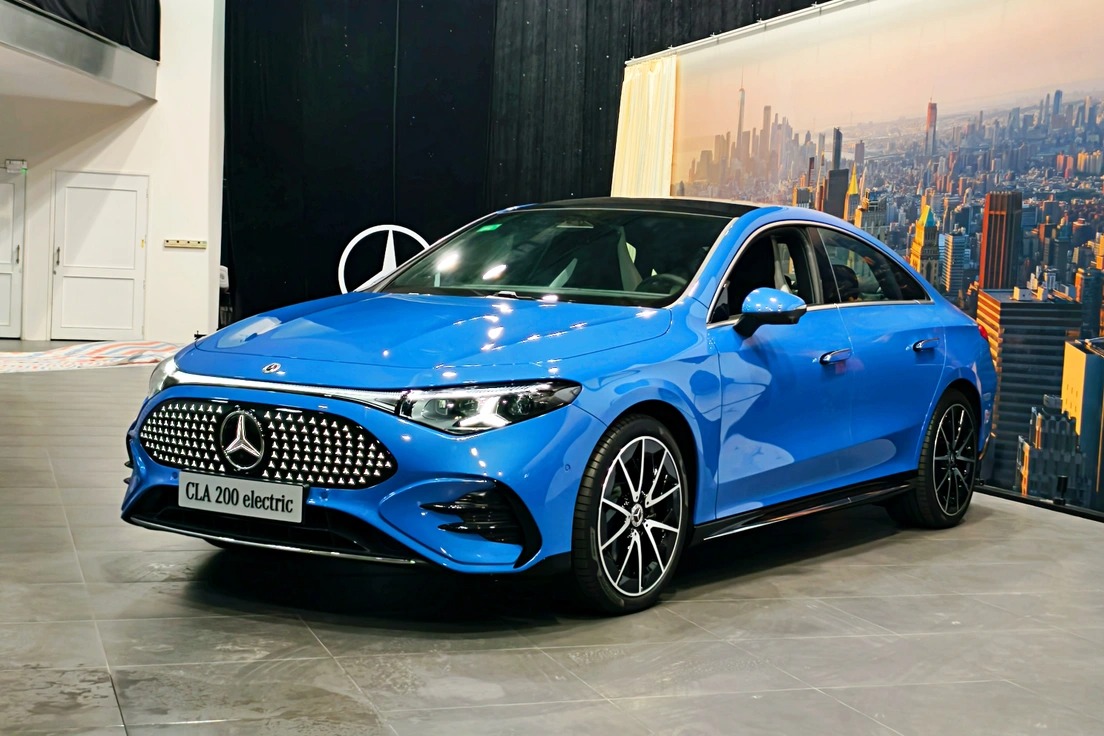 Mercedes-Benz CLA 200 EV