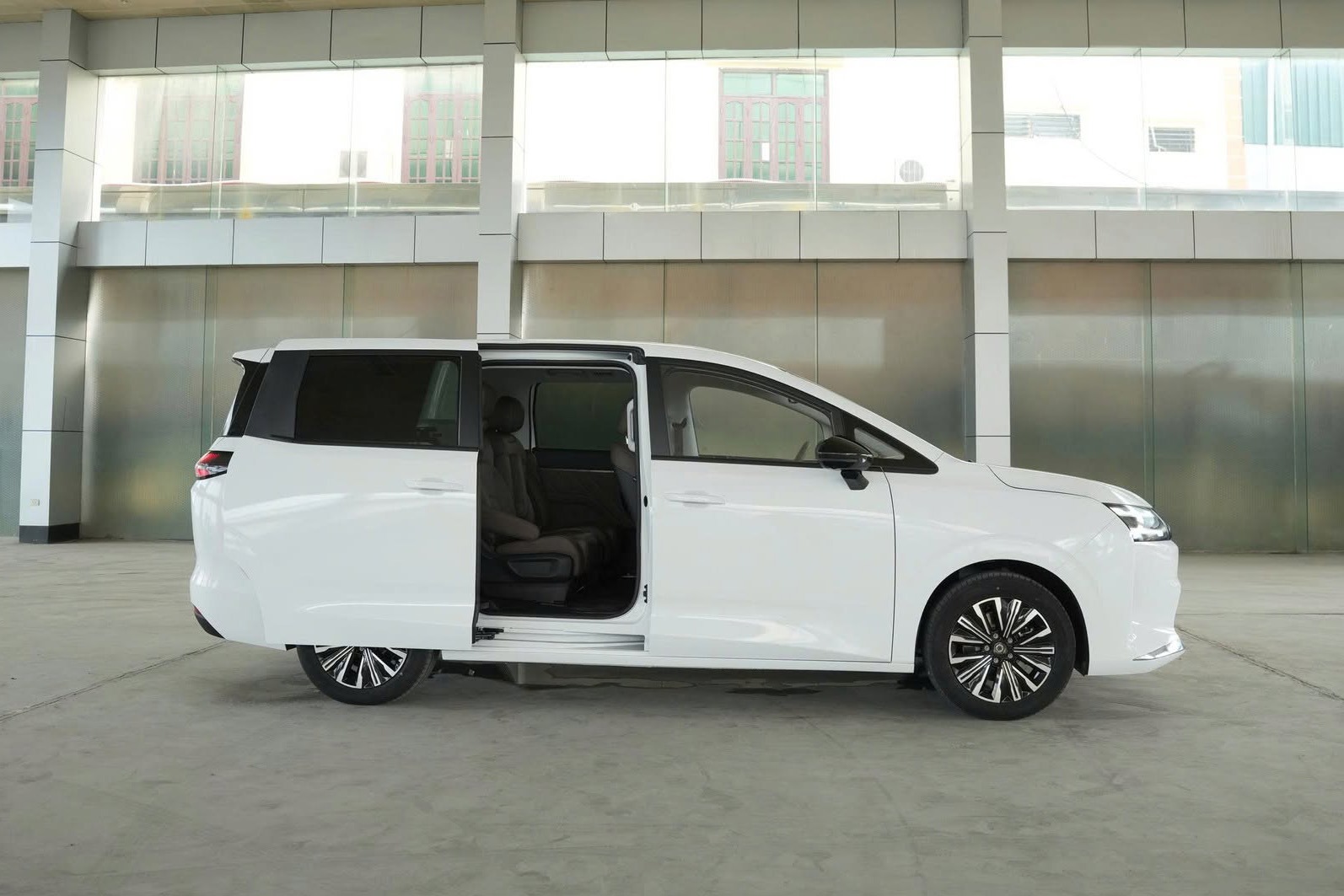 Wuling Darion (7)