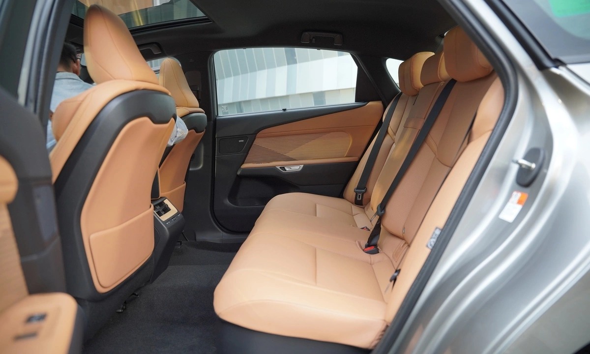 Lexus ES 2026 (12)