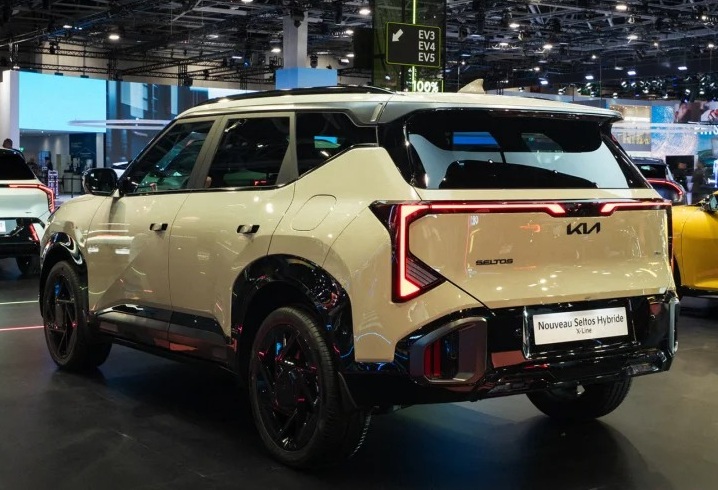 Seltos Hybrid Rear