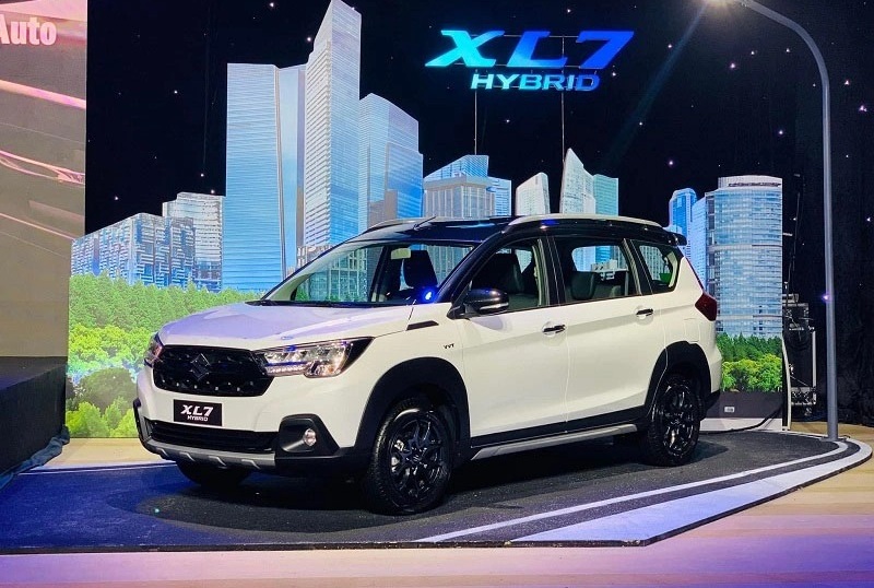 Suzuki XL7 Hybrid