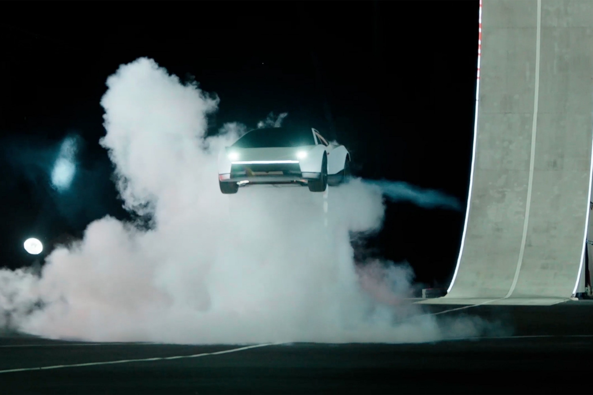2026_tesla_roadster_flying_ramp