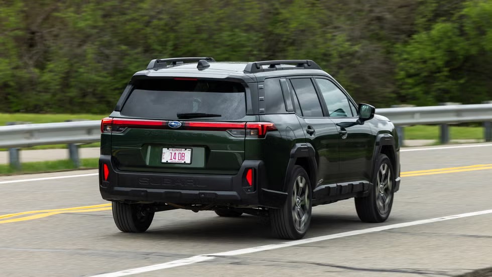 Subaru Outback 2027 (2)