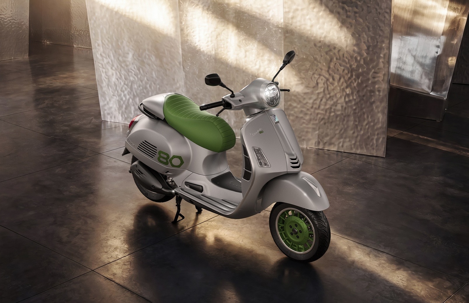 Vespa Edizione Ottantesimo (2)