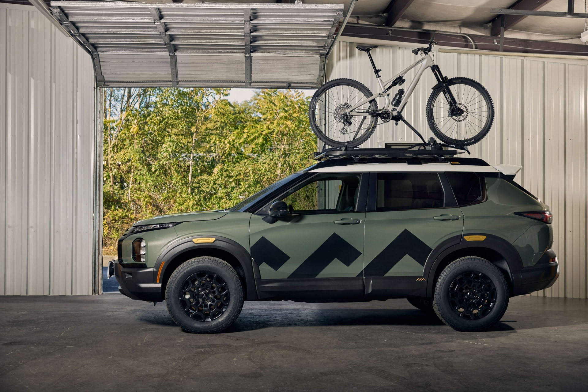 Mitsubishi Outlander Diamond Trail Edition (5)