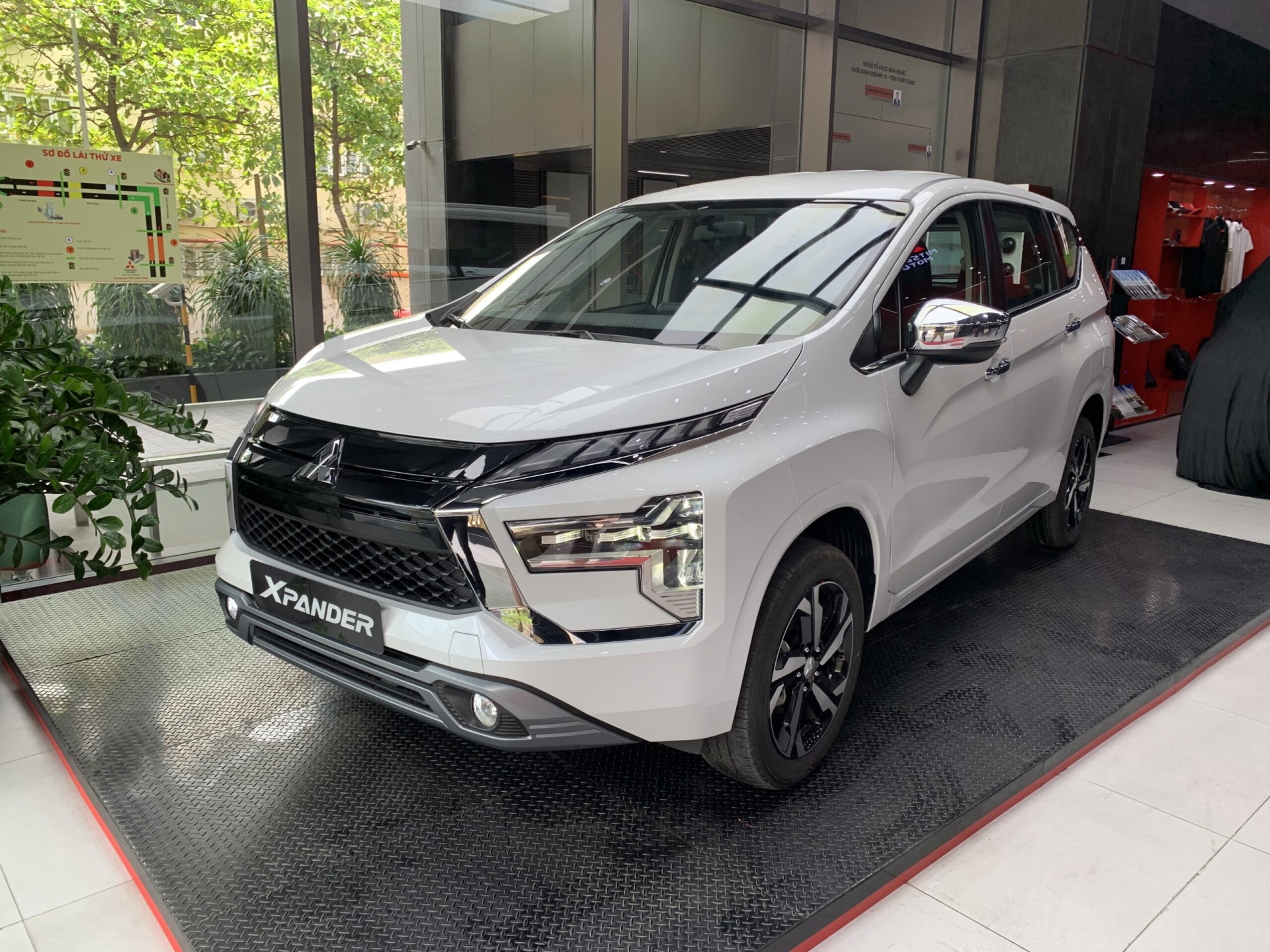 Mitsubishi-Xpander-AT-Premium-2022-0941141969-1-scaled