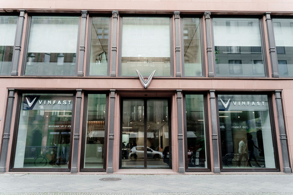 Thiết kế bên ngoài showroom VinFast tại Berlin