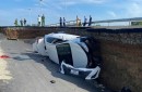 Sự cố đường sụt khiến ô tô gặp nạn: Trách nhiệm thuộc về ai, người bị hại được bồi thường thế nào?