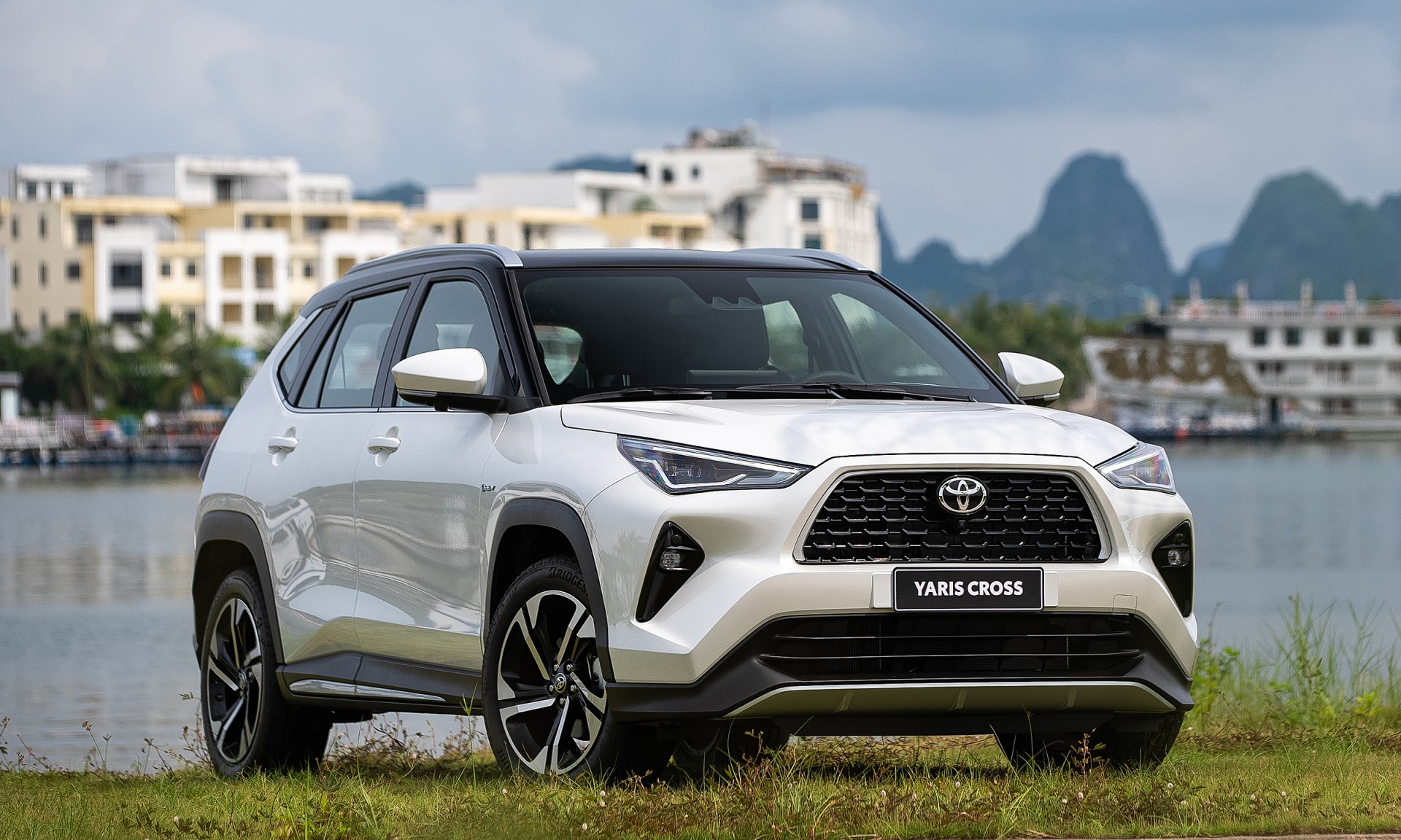 Toyota Yaris Cross vừa ra mắt tại Việt Nam