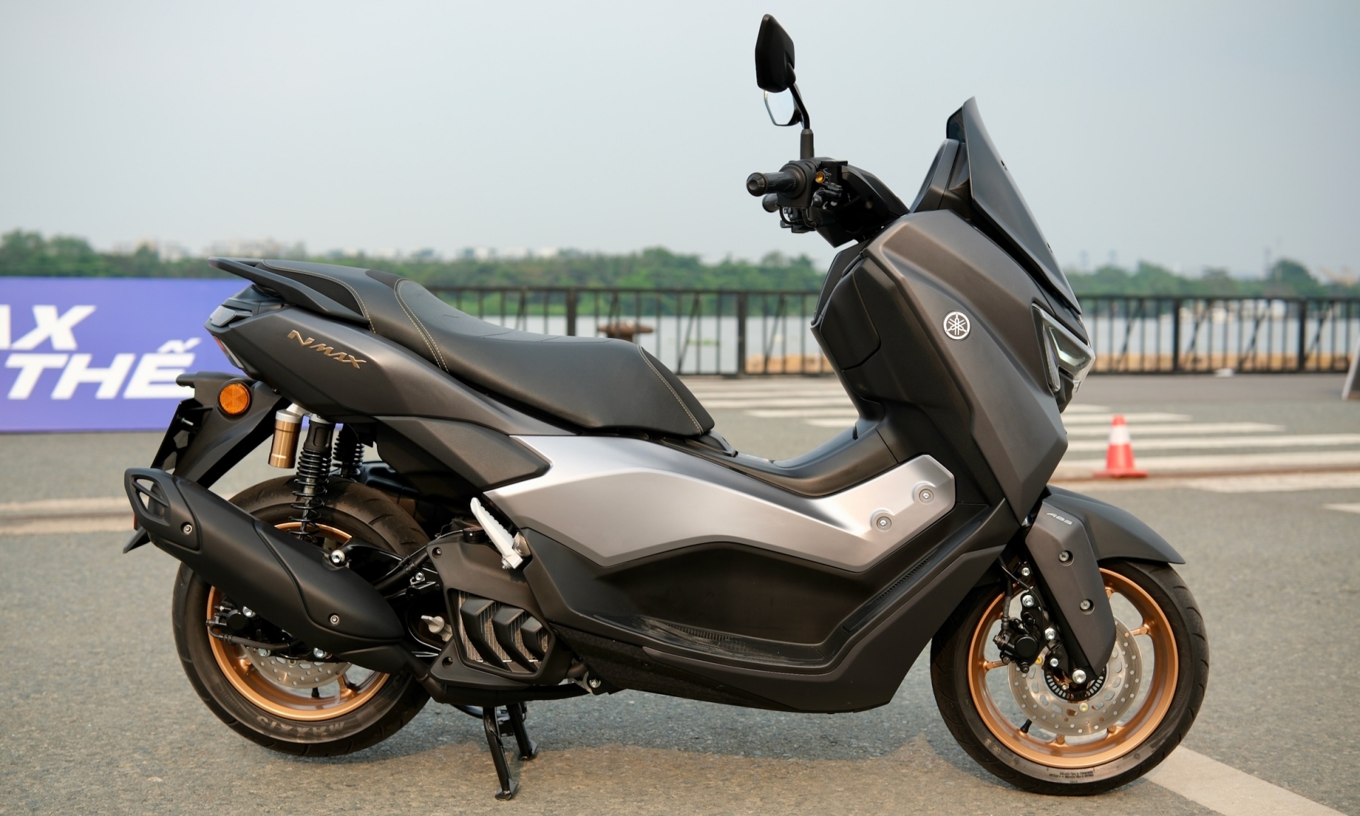 Yamaha NMAX thế hệ mới ra mắt tại Việt Nam: Giá từ 69 triệu đồng, tập ...