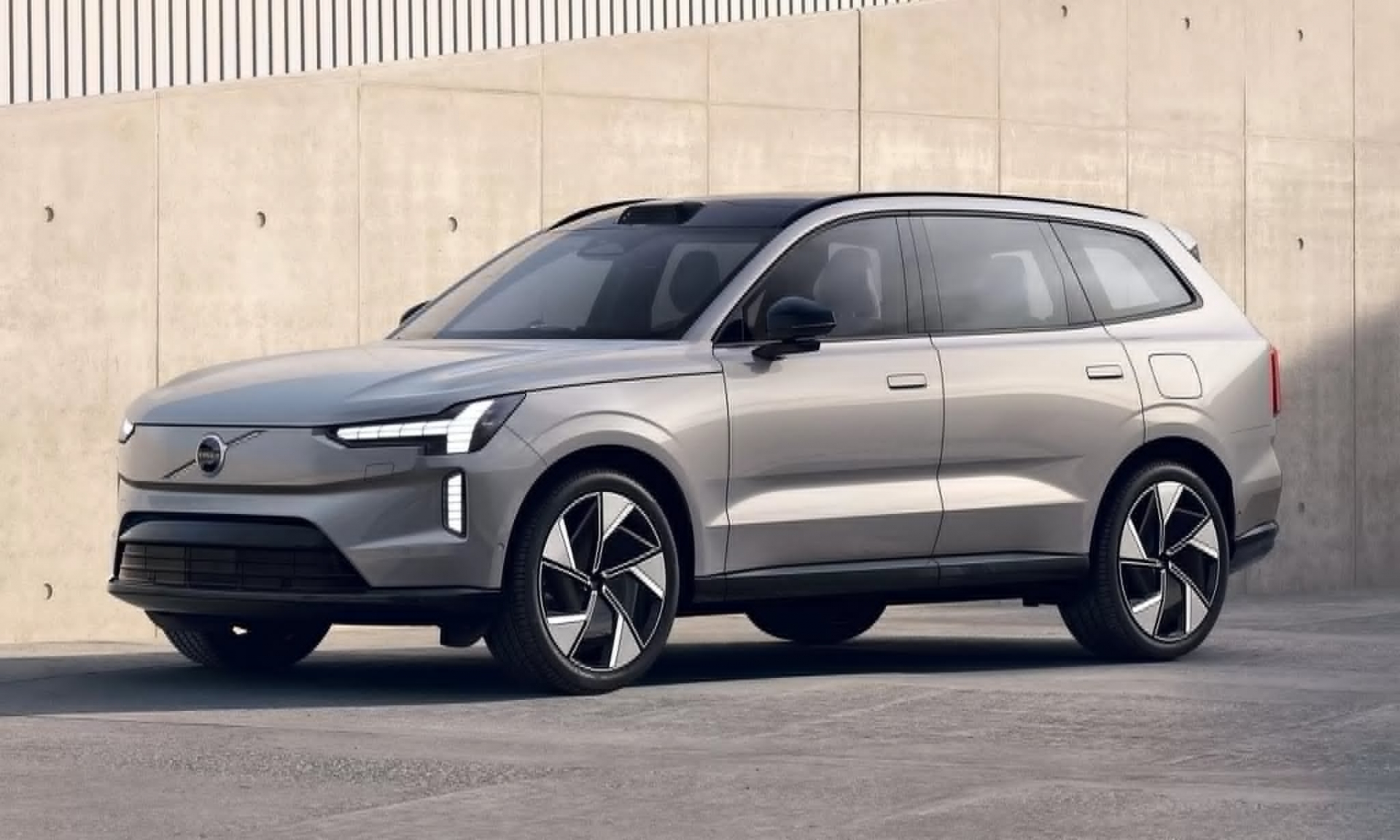 Volvo lên kế hoạch ra mắt EX90 và ES90 tại Việt Nam cuối năm 2026