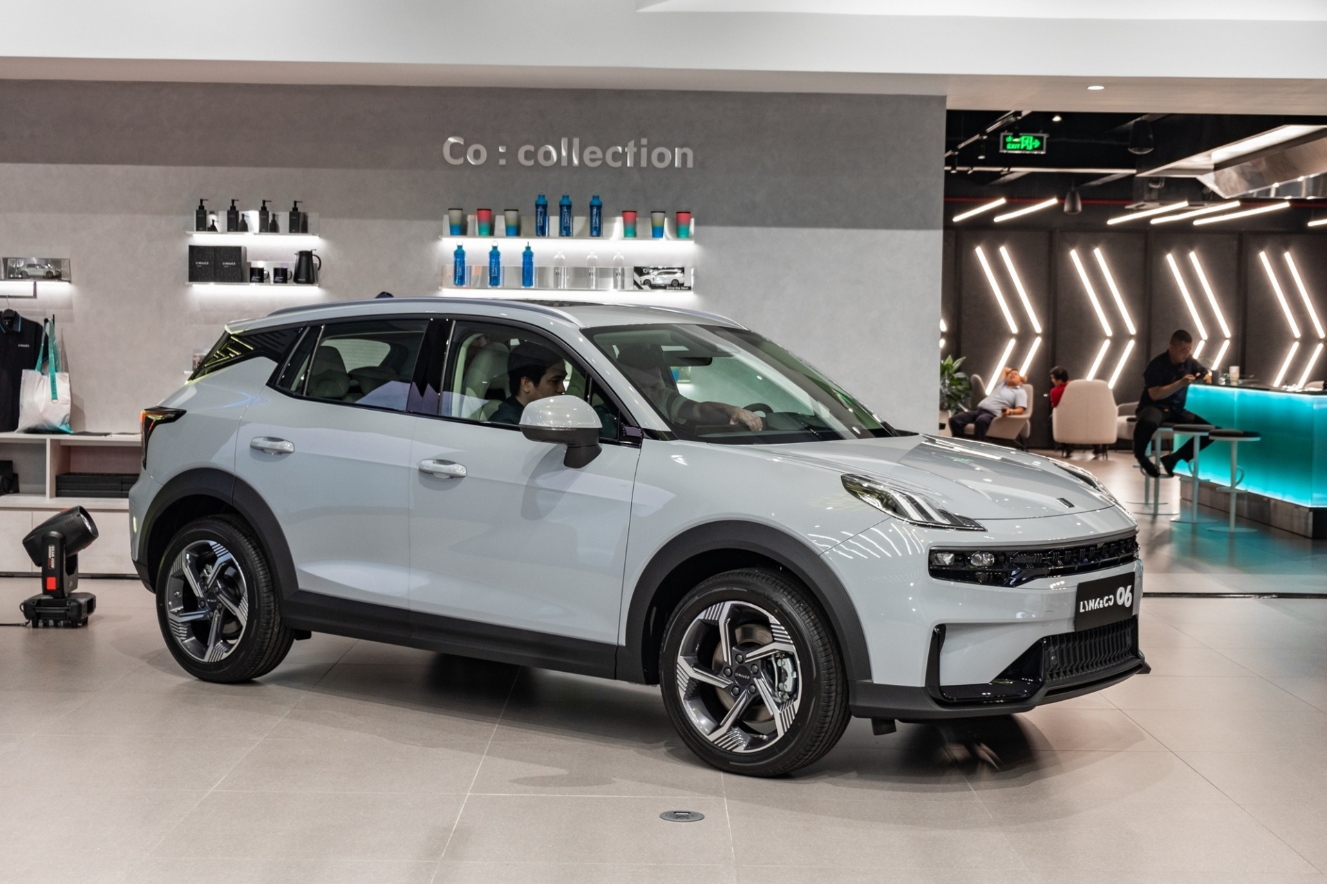 Lynk & Co 06