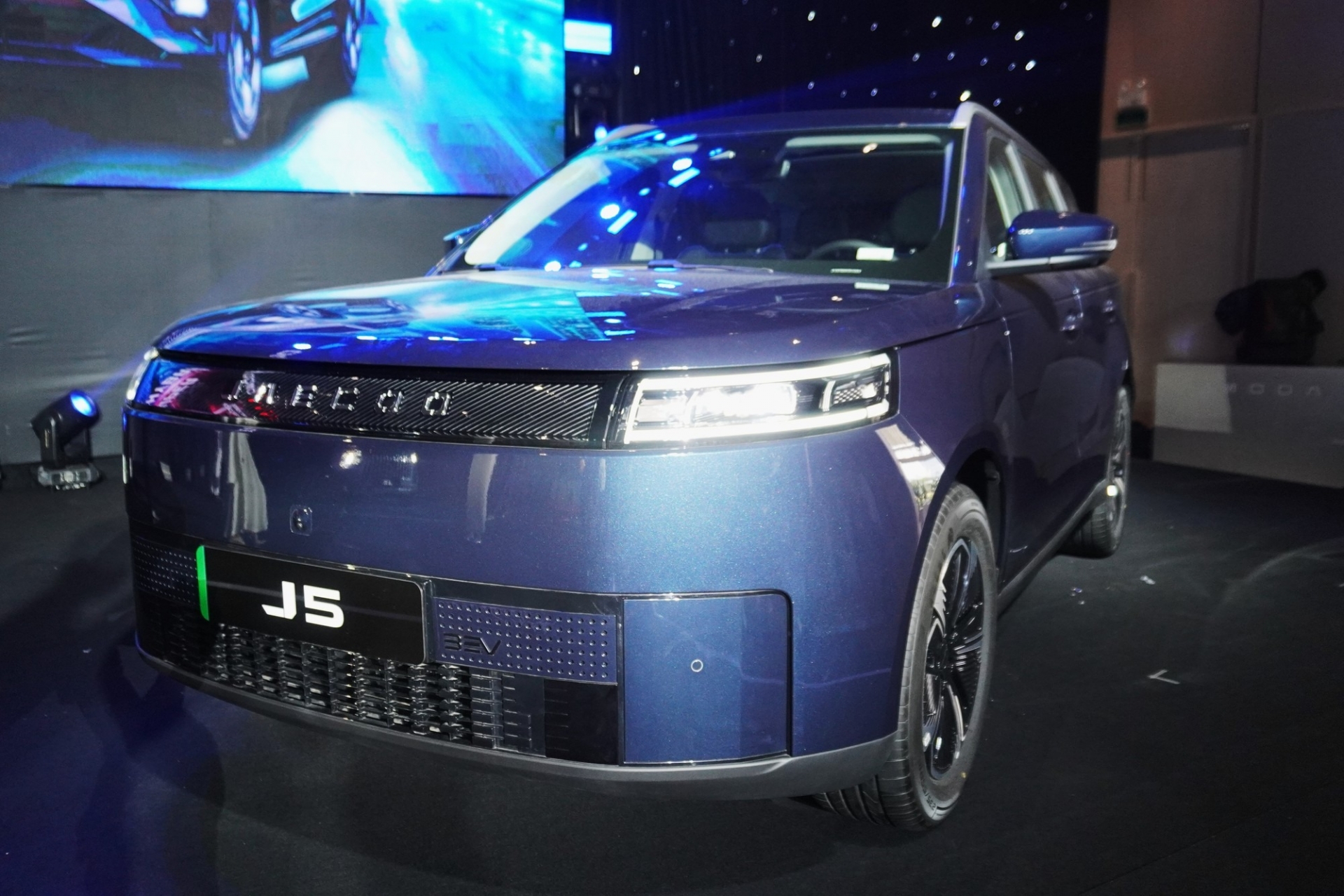 Xem thực tế Jaecoo J5: Thiết kế như SUV hạng sang, chờ ngày chính thức ...