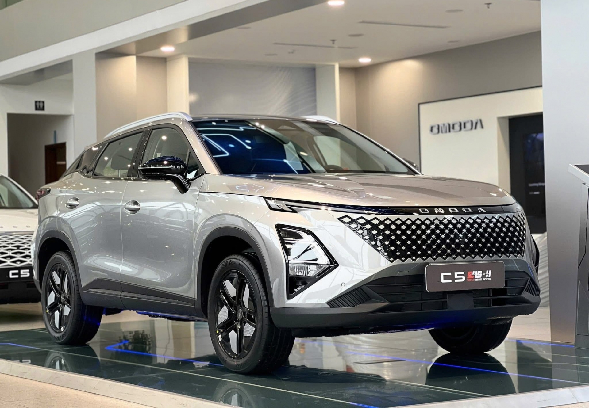 Omoda C5 hybrid mới ra mắt, giảm giá hấp dẫn: Khách đặt cọc sớm hưởng lợi lớn
