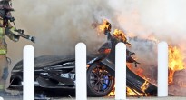 Siêu xe McLaren 765LT trị giá 358.000 USD bị thiêu rụi hoàn toàn sau khi bốc cháy ngay tại trạm xăng