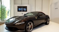 Siêu phẩm mui trần Ferrari Roma Spider ra mắt khách Việt, giá bán từ 20 tỷ đồng
