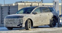 SUV điện cỡ lớn nhà Hyundai hé lộ khoang nội thất mới với nhiều nâng cấp đáng chú ý