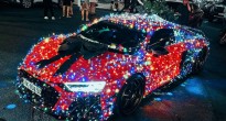 Audi R8 nổi bật giữa phố Sài Gòn với phong cách khác lạ