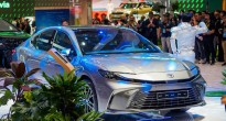 Doanh số Mazda 6 bất ngờ bám sát Toyota Camry trong tháng 11/2024