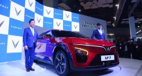 VinFast chính thức ra mắt 2 mẫu xe ô tô điện tại Ấn Độ