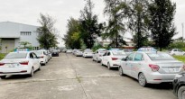 Đề xuất miễn phí đường bộ cho mọi xe “nằm bãi” từ 30 ngày và bỏ dán tem trên kính ô tô