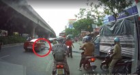 Phương tiện đi đường gặp họa vì xe máy chở sắt như 'bẫy tử thần'