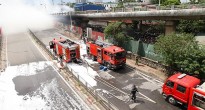 Hà Nội hạn chế tải trọng cầu Vĩnh Tuy sau vụ cháy bãi xe