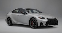 Lexus IS 2026 nhận nhiều ý kiến trái chiều vì ngày càng 'hao hao' người anh em Toyota