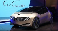 BMW ra mắt concept xe điện i-Vision Circular mang hơi thở 'xanh tuyệt đối'