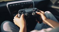 Hyundai phát triển vô-lăng xe ô tô theo dạng tay cầm chơi game Playstation