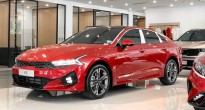 KIA K5 hiện đang được giảm giá mạnh tại đại lý